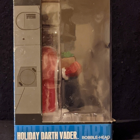STAR WARS DARTH VADER HOLIDAY EDITION FUNKO POP - Picture 2 of 7